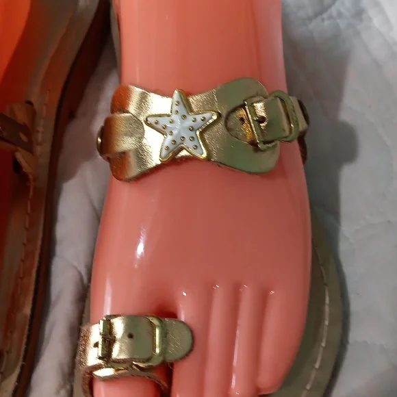 KINO - Picture 2 of 9